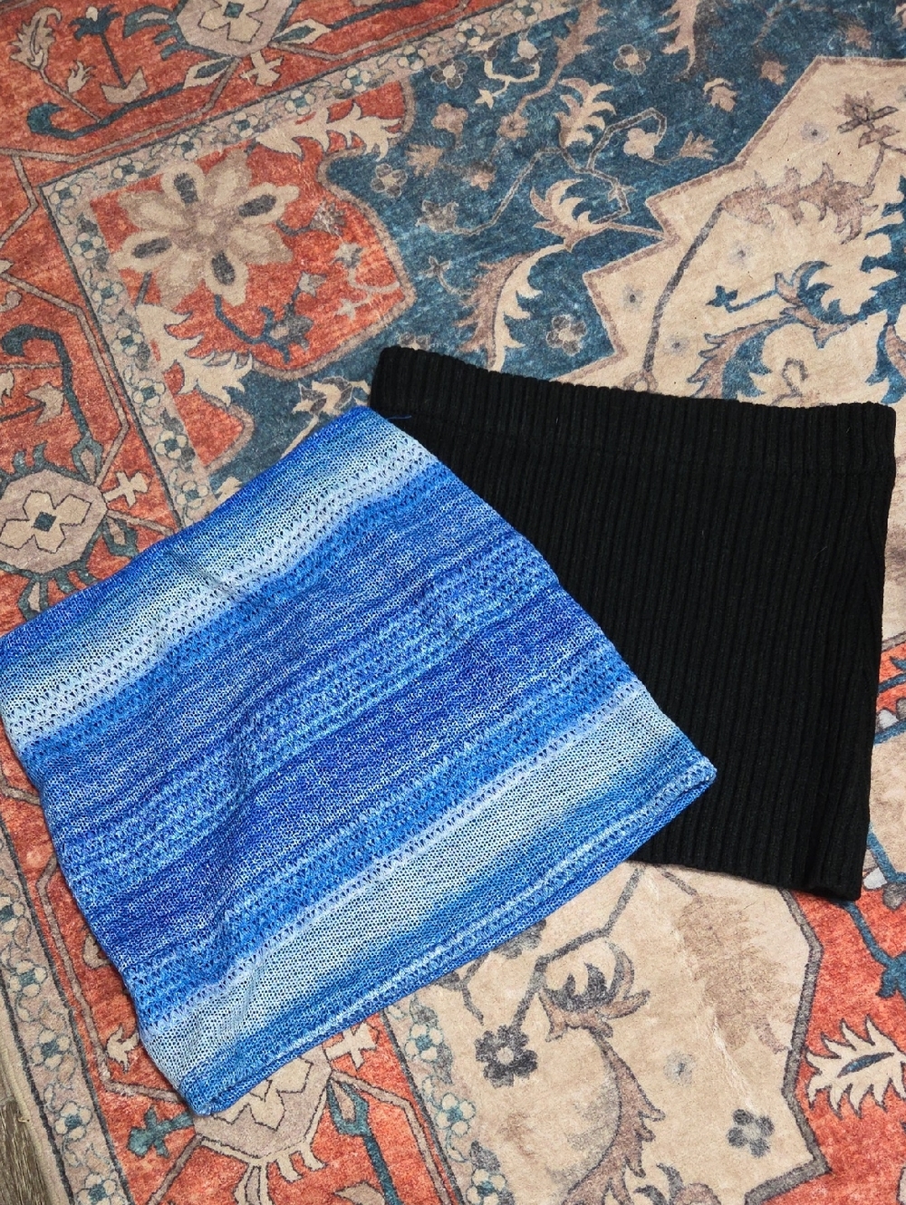 SHEIN Blue Ombre Knit Tube Top & Black Ribbed Tube Top Set